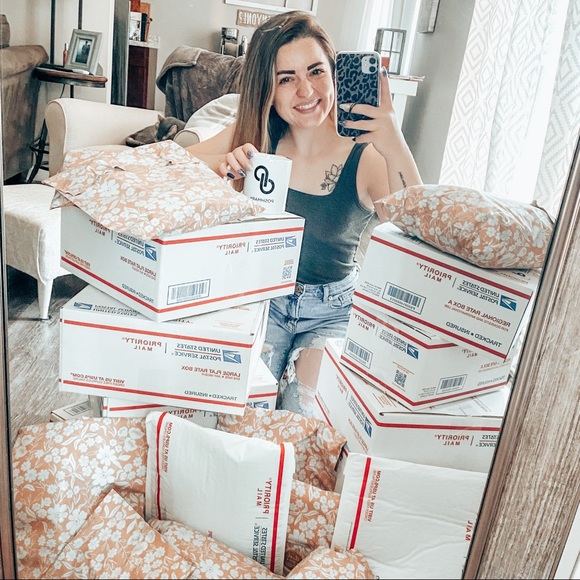 Meet your Posher, Macy - Picture 5 of 6